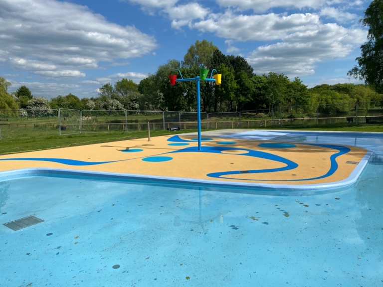 Swanley Paddling Pool & Splashpad Ustigate Waterplay