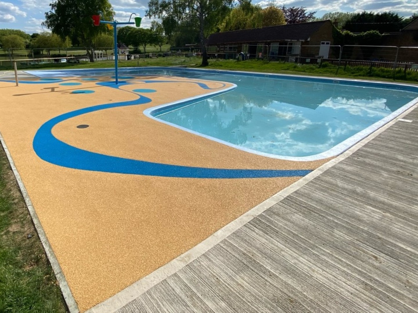 Swanley Park Pool & Splashpad Ustigate Waterplay