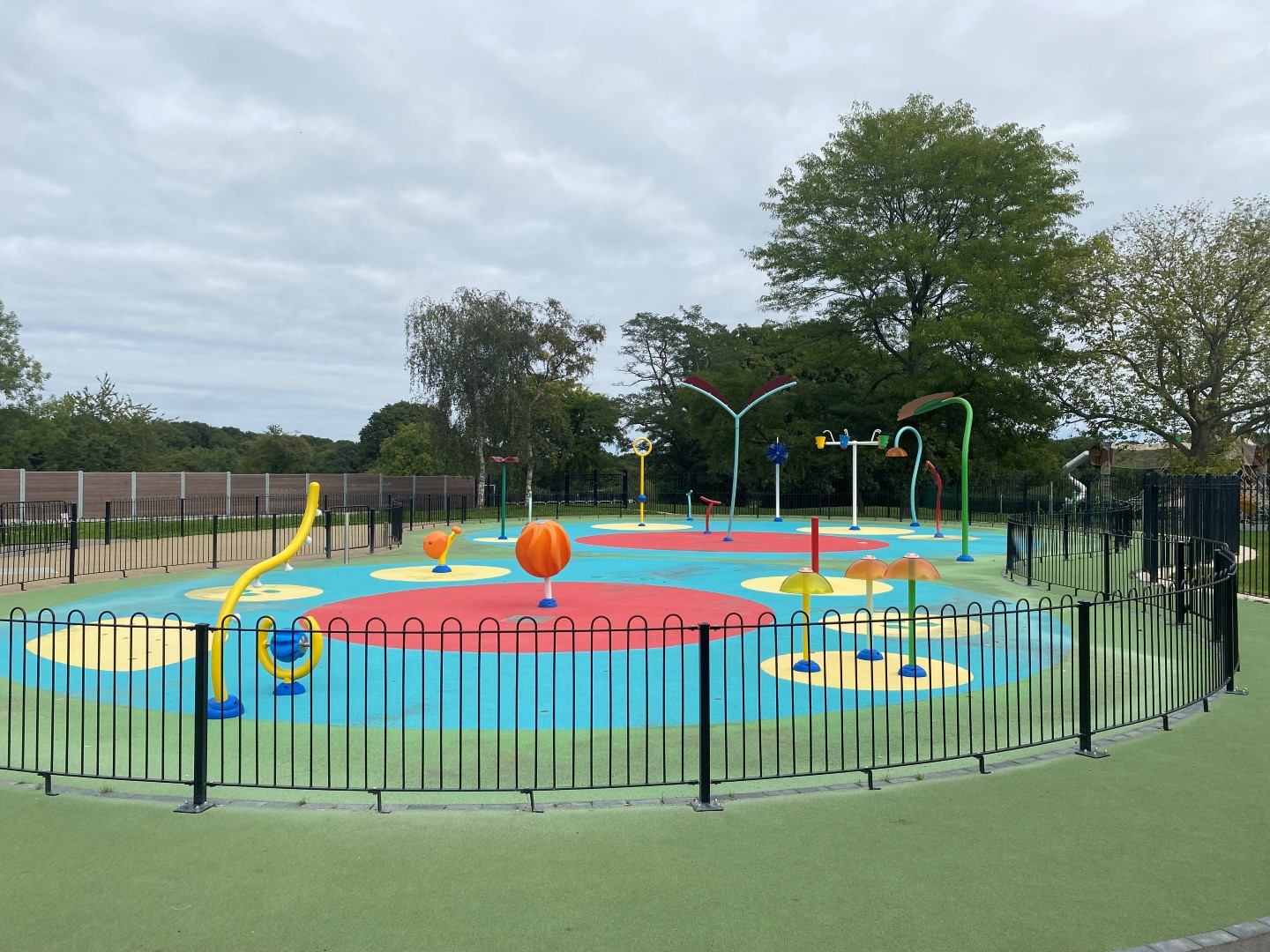 King George's Playing Fields, Brentwood - Ustigate Waterplay